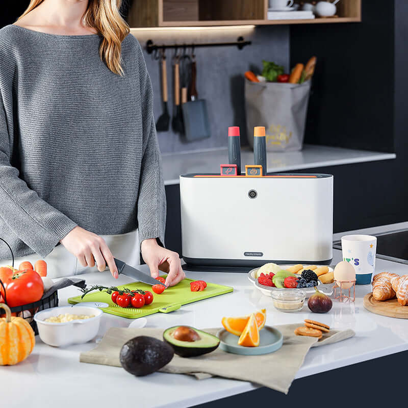 UV Sterilizer Knife Block - Keep Your Knives Clean and Sanitized