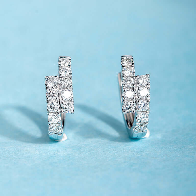 Petites boucles d'oreilles à clip en diamant pour femme, bijoux de luxe légers pour les déplacements en voiture, cadeau de Noël, bijoux de mariage